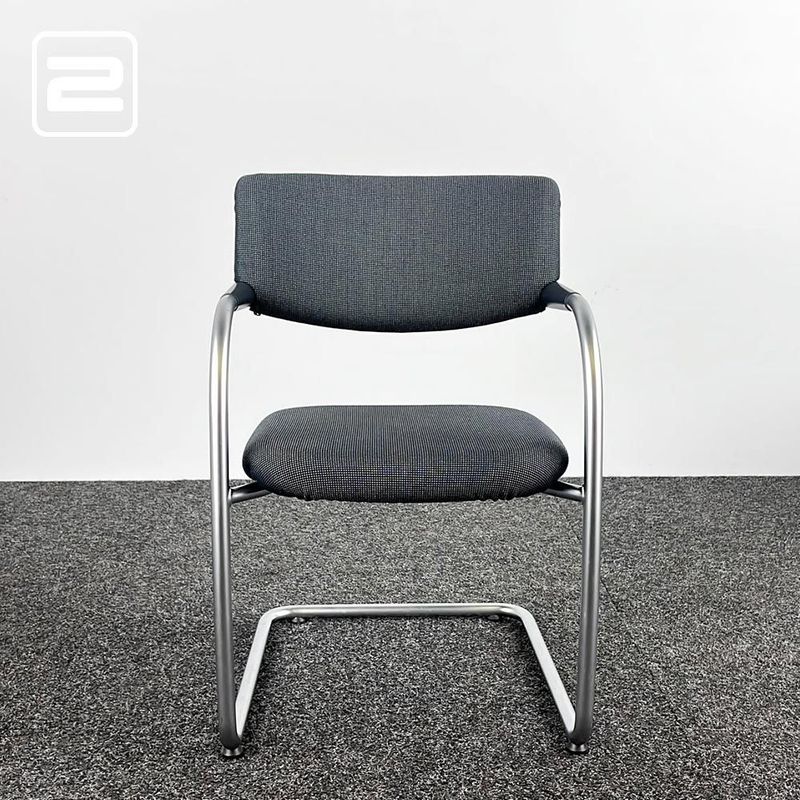 VITRA Visavis Vergaderstoel design by Antonio Citterio - muisgrijs stof / alu cantilever VITRA Visavis Vergaderstoel design by Antonio Citterio - muisgrijs stof / alu cantilever