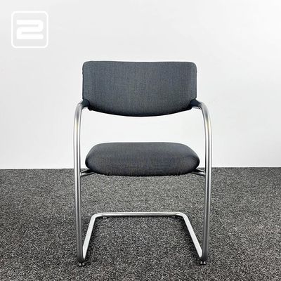 VITRA Visavis Vergaderstoel design by Antonio Citterio - muisgrijs stof / alu cantilever VITRA Visavis Vergaderstoel design by Antonio Citterio - muisgrijs stof / alu cantilever