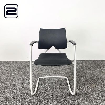 Vergaderstoel - zwarte stof / alu cantilever Vergaderstoel - zwarte stof / alu cantilever