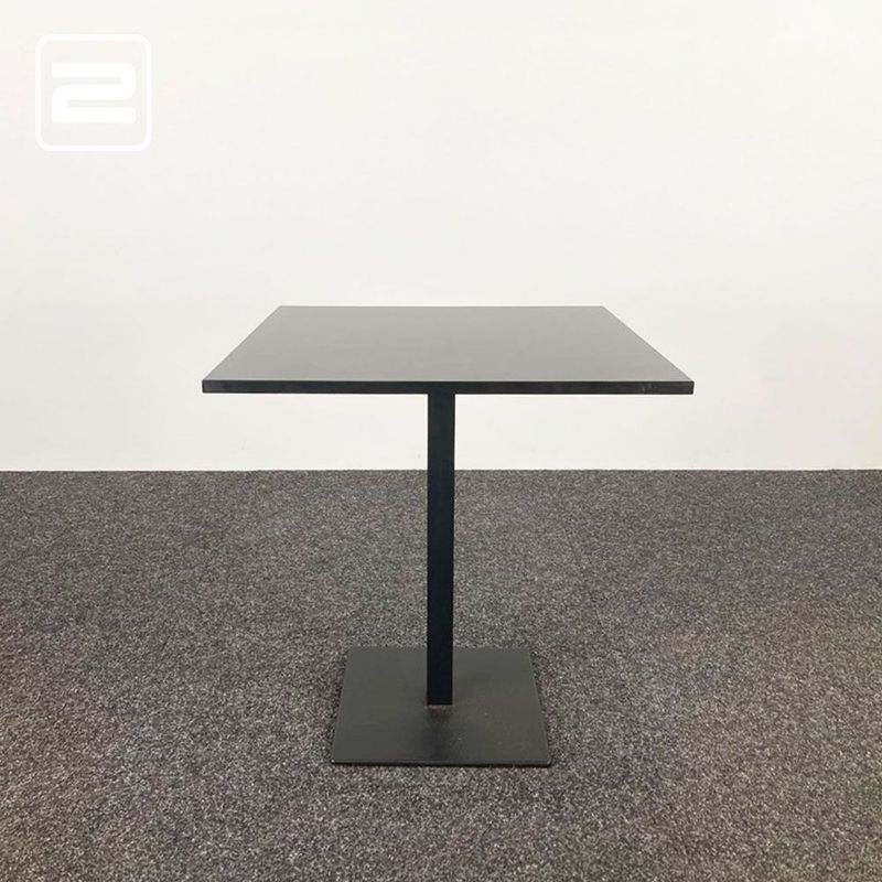 PEDRALI Kantinetafel Vierkant B69xD69xH75 - zwarte melamine / zwart staal centrale poot