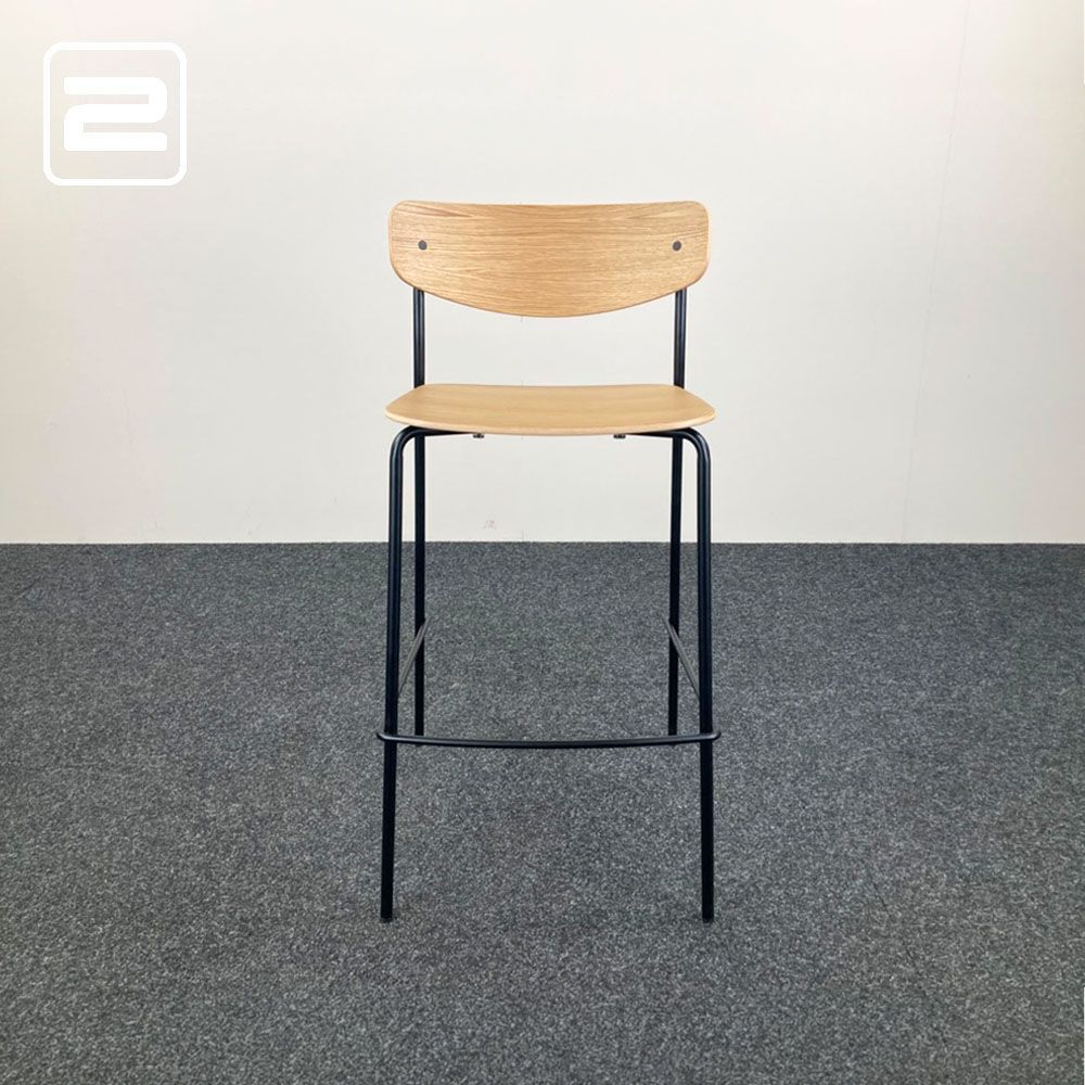 INCLASS Lea 0430 Barkruk stapelbaar - hout / zwart metaal vierpoot INCLASS Lea 0430 Barkruk stapelbaar - hout / zwart metaal vierpoot