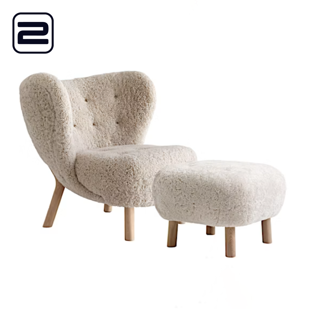 &TRADITION Little Petra VB1 Lounge Chair design by Viggo Boesen - moonlight wol / eikenhout
