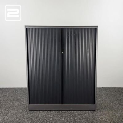 AHREND Halfh Vert Roldeurkast H144xB120xD45 - antraciet grijs metaal AHREND Halfh Vert Roldeurkast H144xB120xD45 - antraciet grijs metaal