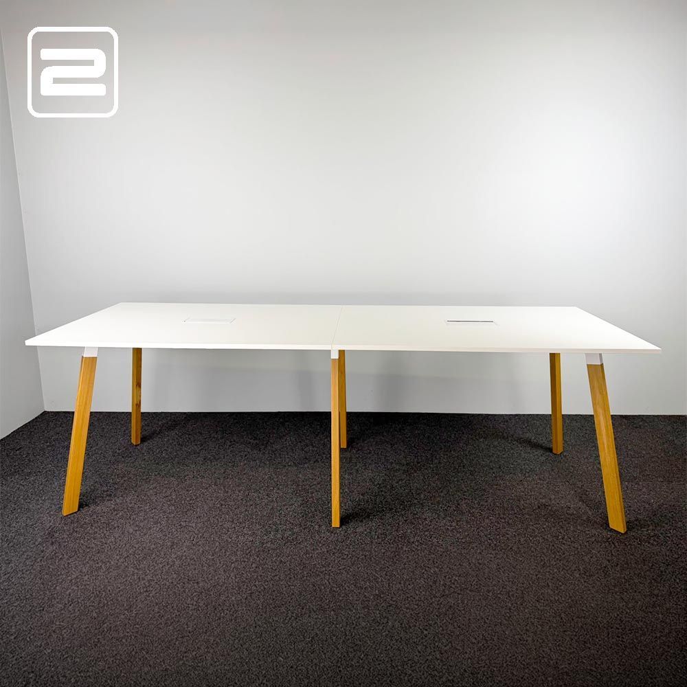 STEELCASE Vergadertafel B320xD100xH104, 5 - wit melamine / hout meerpoot STEELCASE Vergadertafel B320xD100xH104, 5 - wit melamine / hout meerpoot