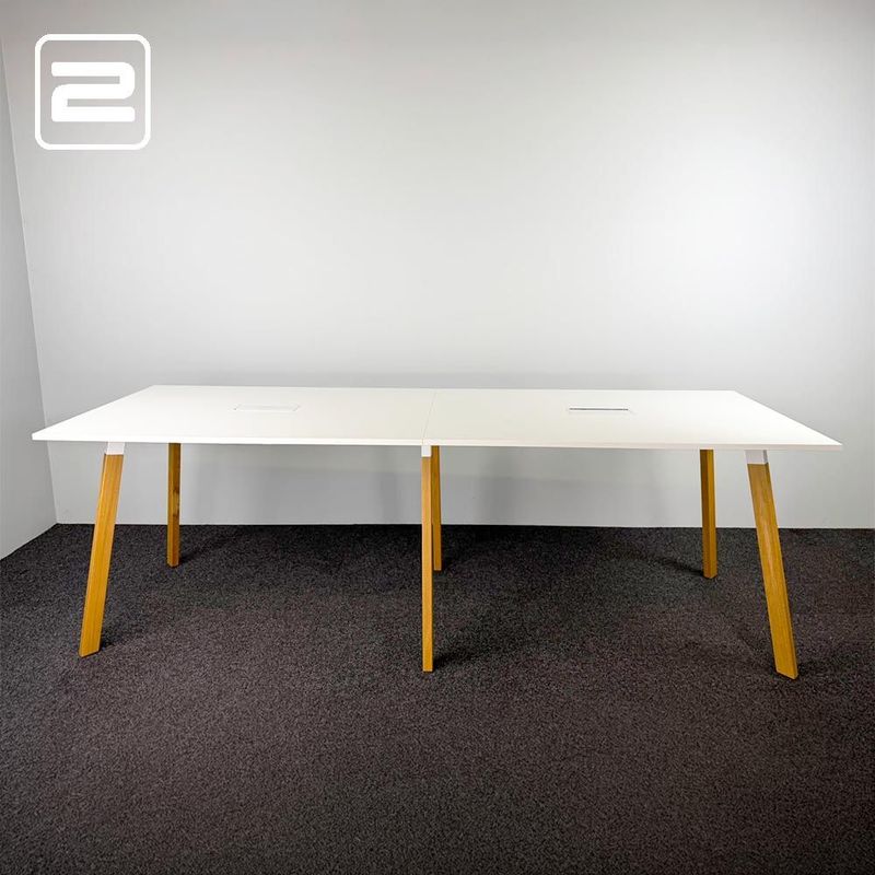 STEELCASE Vergadertafel B320xD100xH104, 5 - wit melamine / hout meerpoot STEELCASE Vergadertafel B320xD100xH104, 5 - wit melamine / hout meerpoot