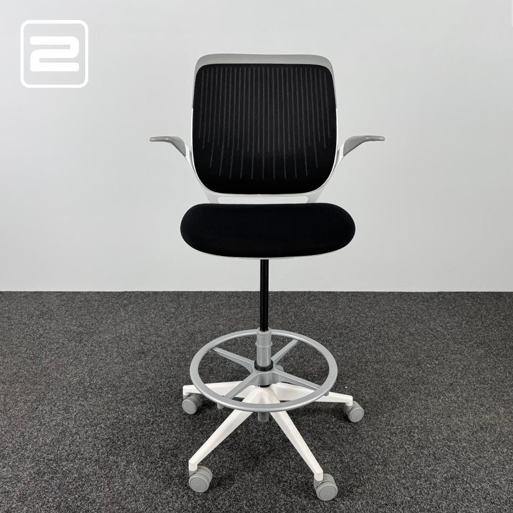 STEELCASE Bureaustoel - zwart textiel / wit metaal sterpoot STEELCASE Bureaustoel - zwart textiel / wit metaal sterpoot