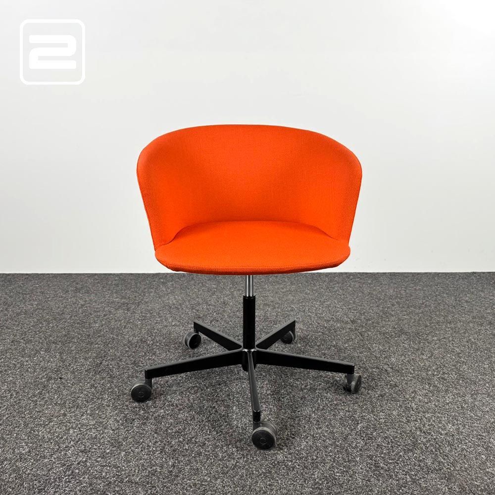 PEDRALI Bureaustoel - oranje textiel / zwart metaal sterpoot PEDRALI Bureaustoel - oranje textiel / zwart metaal sterpoot