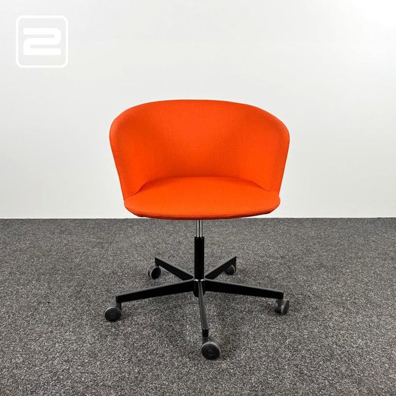 PEDRALI Bureaustoel - oranje textiel / zwart metaal sterpoot