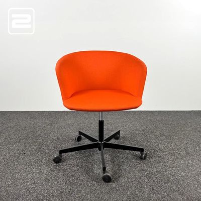 PEDRALI Bureaustoel - oranje textiel / zwart metaal sterpoot PEDRALI Bureaustoel - oranje textiel / zwart metaal sterpoot