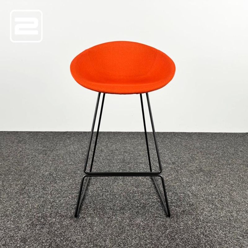PEDRALI Gliss 916 Barkruk - oranje textiel / zwart metaal sledepoot