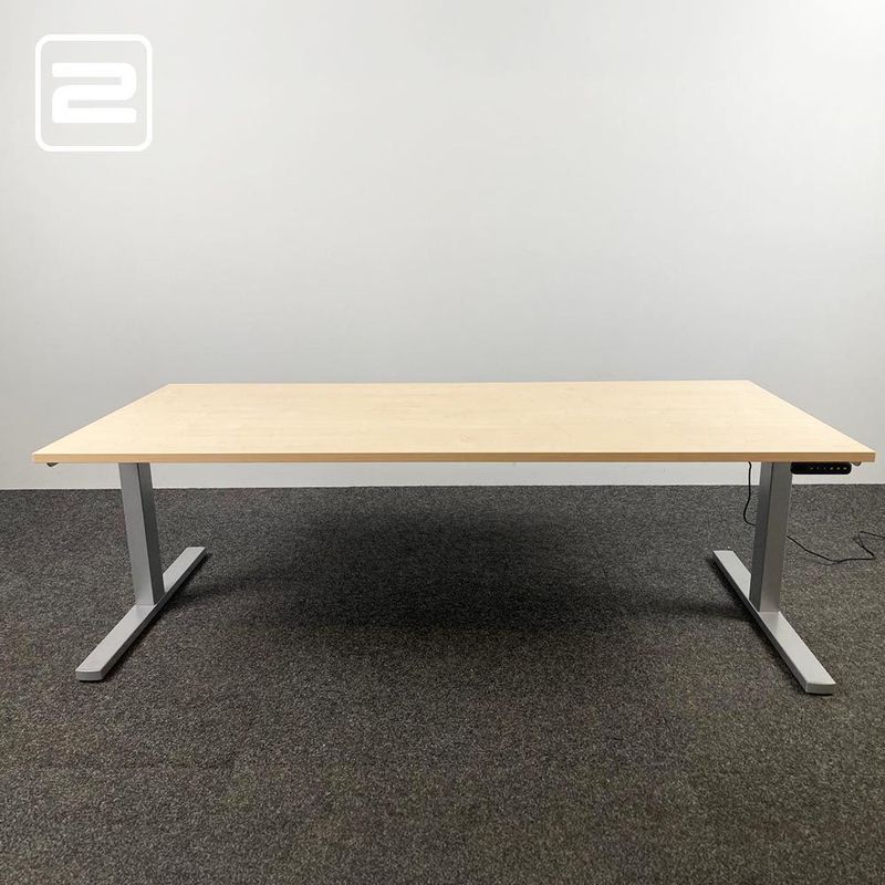 BULO Elektrisch Zit-Sta Bureau B200xD90xH64-130 - hout hpl / grijs metaal t-poot BULO Elektrisch Zit-Sta Bureau B200xD90xH64-130 - hout hpl / grijs metaal t-poot