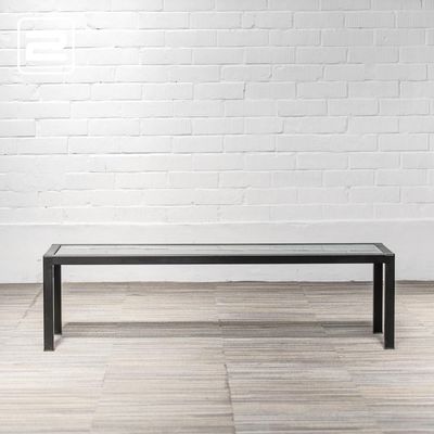 B&B ITALIA Salontafel B156xD47xH43 - gemateerd glas / zwart leer en zwart metaal vierpoot B&B ITALIA Salontafel B156xD47xH43 - gemateerd glas / zwart leer en zwart metaal vierpoot