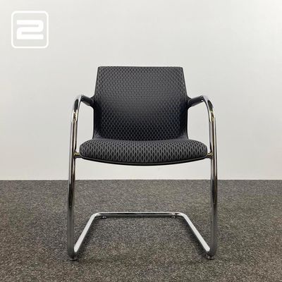 VITRA Unix Chair 538 Vergaderstoel design by Antonio Citterio - zwart stof / chrome cantilever