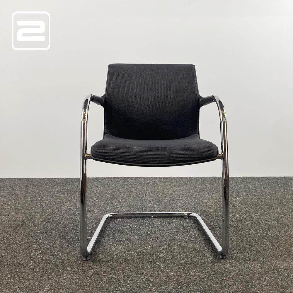 VITRA Unix Chair 109 Vergaderstoel design by Antonio Citterio - zwart stof / chrome cantilever VITRA Unix Chair 109 Vergaderstoel design by Antonio Citterio - zwart stof / chrome cantilever