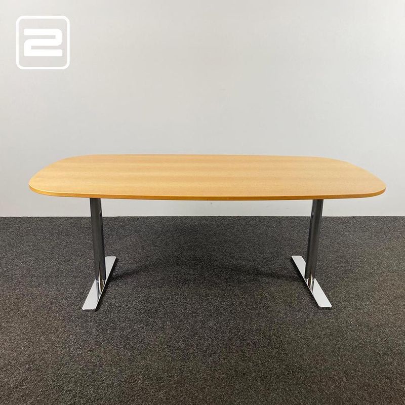 VITRA Tafel Ovaal B175xD90xH67 - hout / chrome t-poot VITRA Tafel Ovaal B175xD90xH67 - hout / chrome t-poot