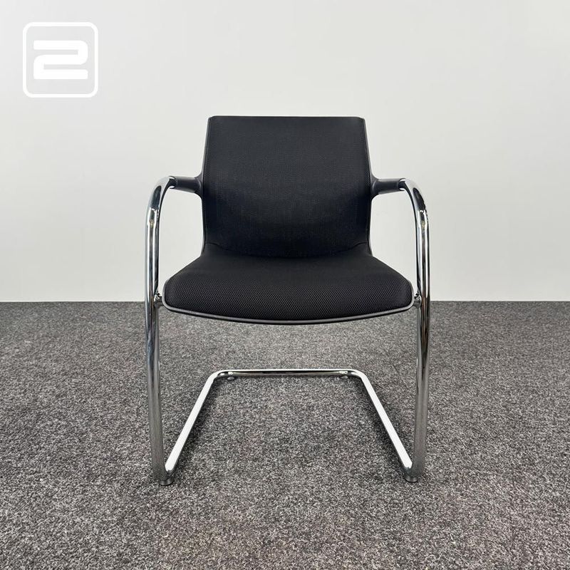 VITRA Unix chair Bezoekersstoel design by Antonio Citterio - zwart textiel / chrome VITRA Unix chair Bezoekersstoel design by Antonio Citterio - zwart textiel / chrome