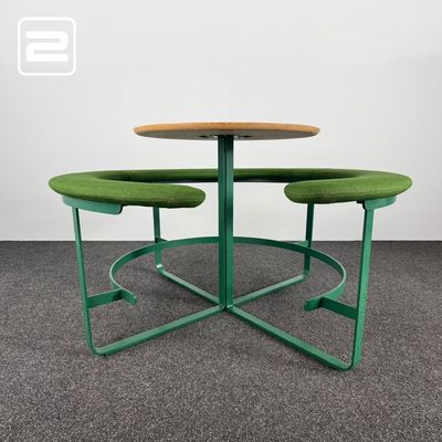 Kantinetafel B175xH100 - massief hout / groen textiel / groen metaal buisframe Kantinetafel B175xH100 - massief hout / groen textiel / groen metaal buisframe