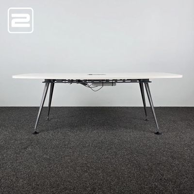 VITRA Ad Hoc Vergadertafel Tonvormig design by Antonio Citterio B200xD100xH72 - wit hpl / chrome vierpoot VITRA Ad Hoc Vergadertafel Tonvormig design by Antonio Citterio B200xD100xH72 - wit hpl / chrome vierpoot