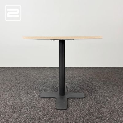 Kantinetafel B70xD60xH75 - hout hpl / zwart metaal kruisvoet Kantinetafel B70xD60xH75 - hout hpl / zwart metaal kruisvoet