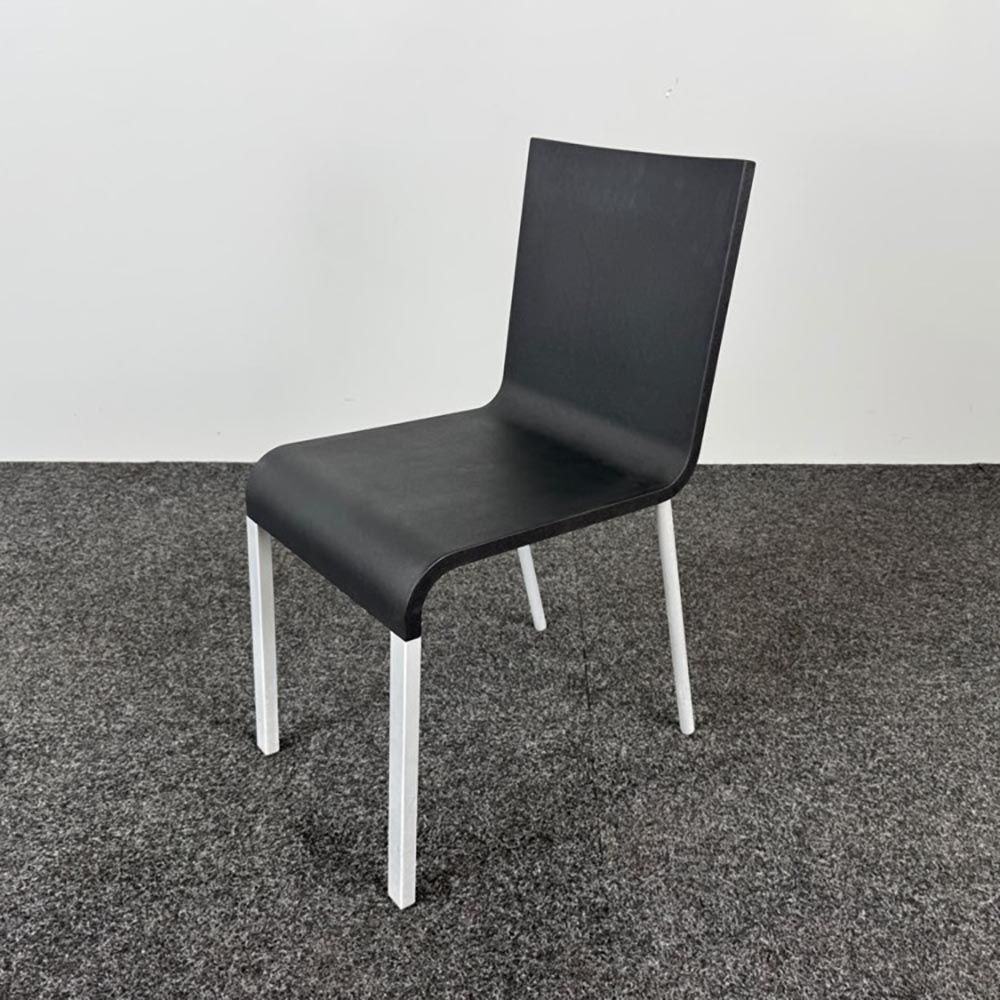 VITRA .03 Vergaderstoel design by Maarten van Severen - antraciet kunststof / grijs metaal vierpoot