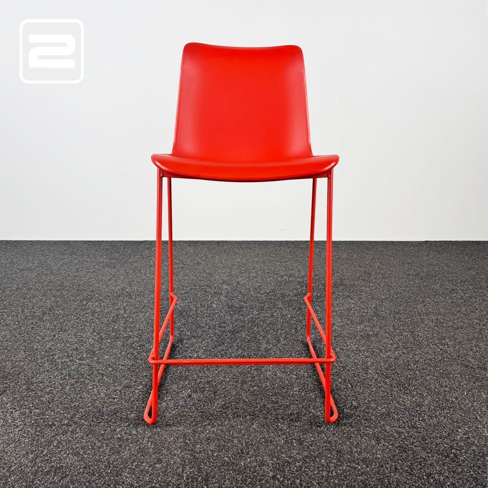 EUROPA 2 Barkruk stapelbaar - rood kunststof / rood metaal sledepoot
