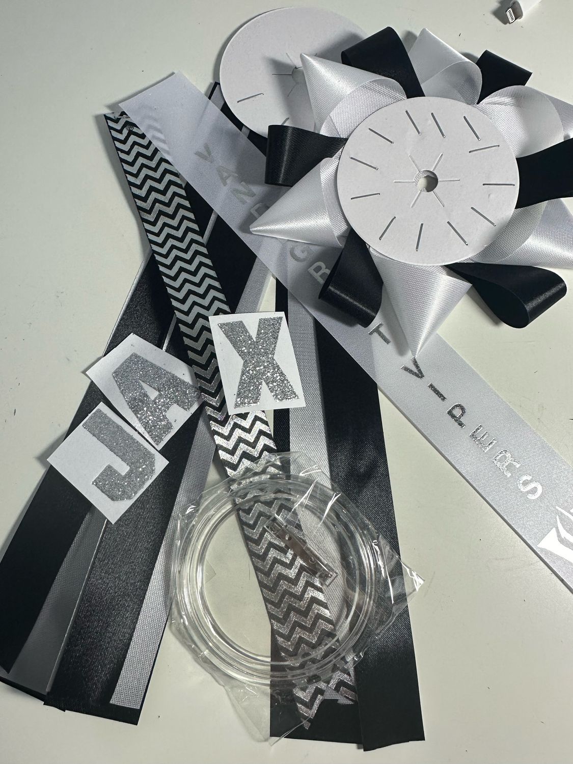 Legacies Mum Making Event: Corsage/Photo Button Mum Kit Standard with Partial Assembly