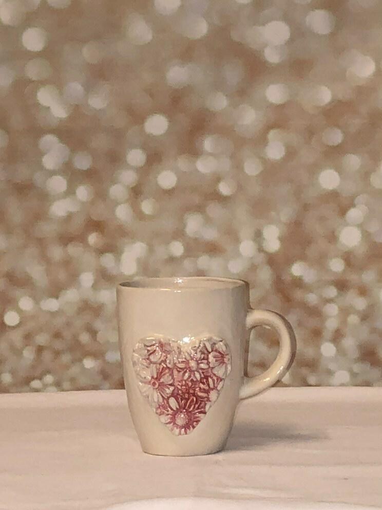 Tasse mit Blüten