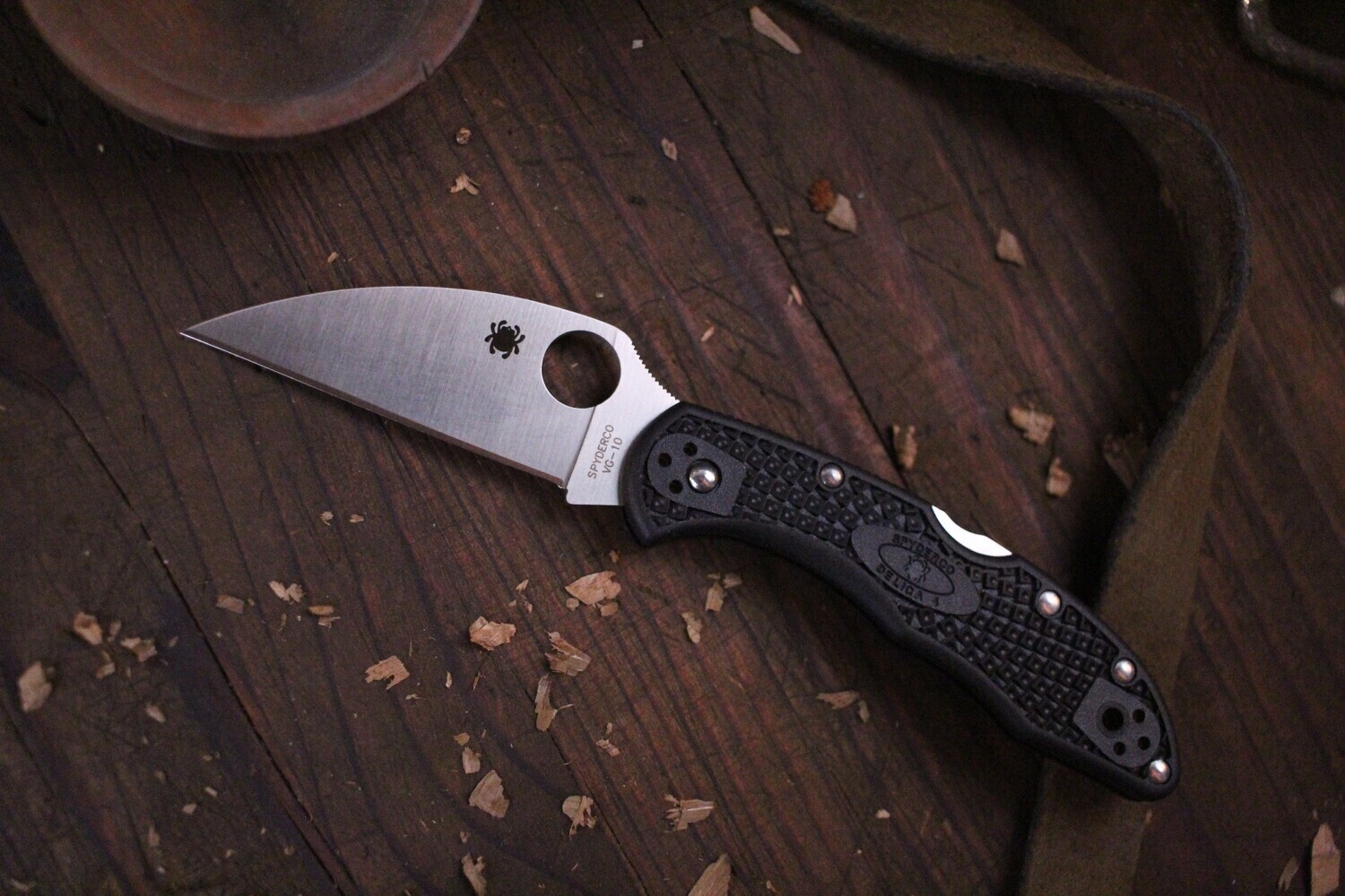 Spyderco Delica 4 2.88&quot; Wharncliffe Lockback Knife / Black FRN / Satin VG-10