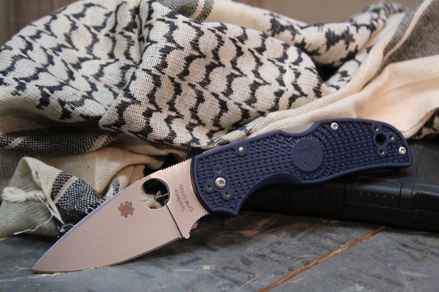 Spyderco Native 5 3&quot; Lockback Folding / Blue FRN / Satin S110V