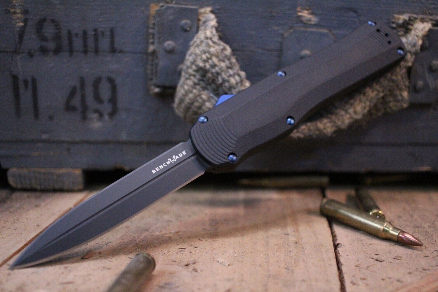 Benchmade Autocrat 3.71" D/A OTF Automatic Knife / Black G10 / Black CPM-S30V Benchmade Autocrat 3.71" D/A OTF Automatic Knife / Black G10 / Black CPM-S30V
