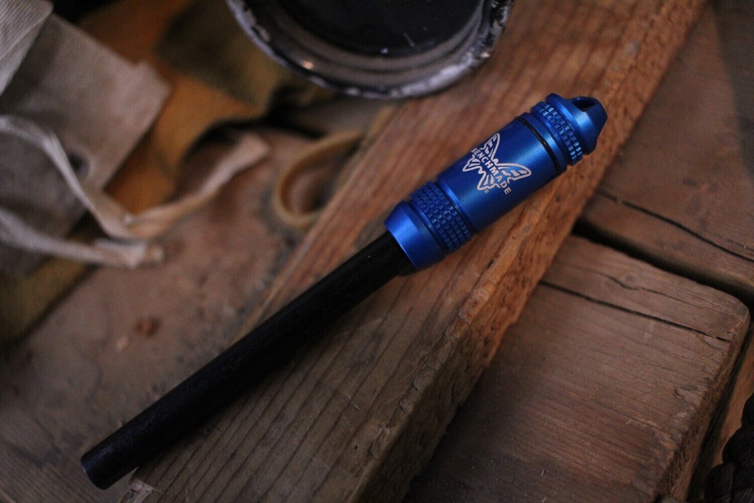 Benchmade Exotac Firerod / Blue Aluminum ( Discontinued ) Benchmade Exotac Firerod / Blue Aluminum ( Discontinued )