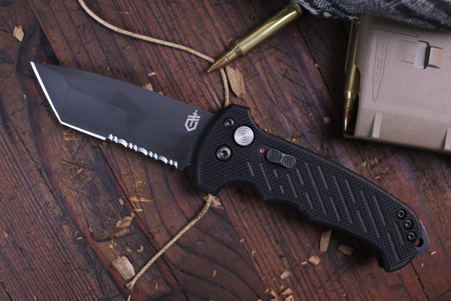 Gerber Auto 06 3.6&quot; Auto Flipper / Black G10 / Black Partially Serrated Tanto S30V