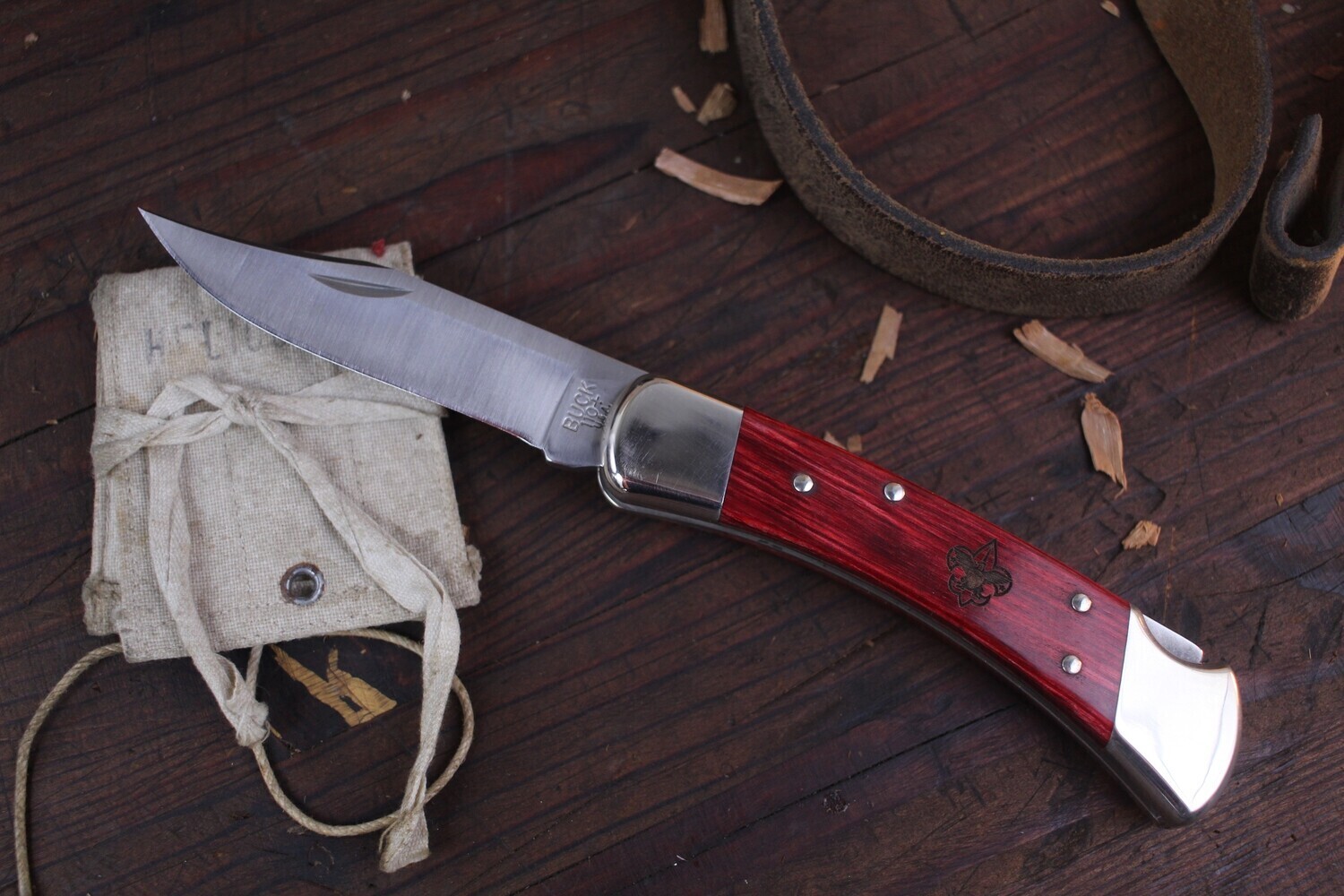 Buck Boy Scout 110 4.75&quot; Lockback Folder / Cherrywood / Satin Stainless Steel ( Discontinued )
