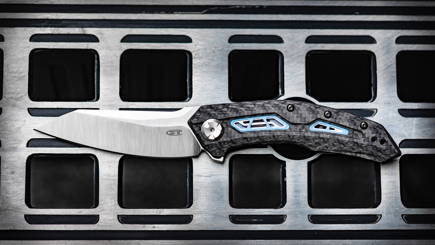 Zero Tolerance 0762 3.4" Folding Knife / Carbon Fiber & Titanium Sub Frame / Satin 20CV