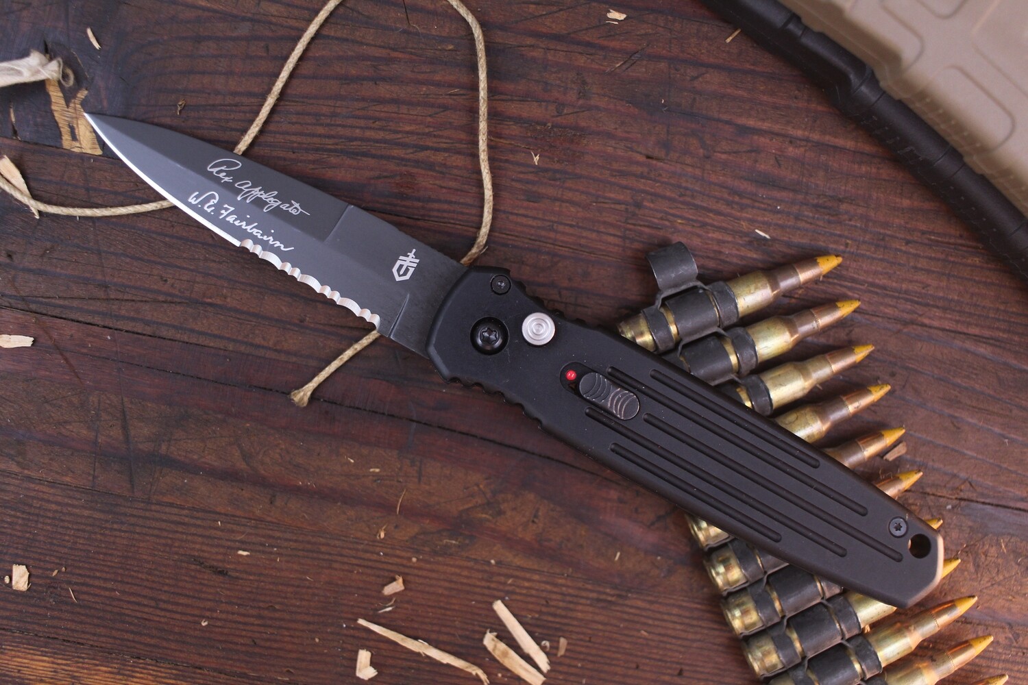 Gerber Covert 3.78" Auto Folder /  Black Aluminum /  Black Partially-Serrated S30V