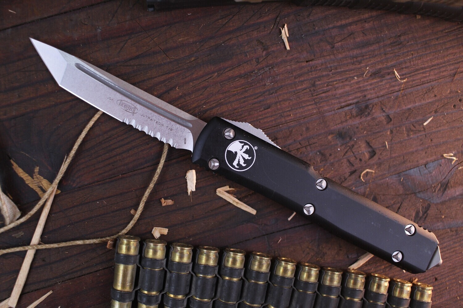 Microtech Ultratech T/E 3.4" OTF Automatic / Black Aluminum / Stonewash Serrated