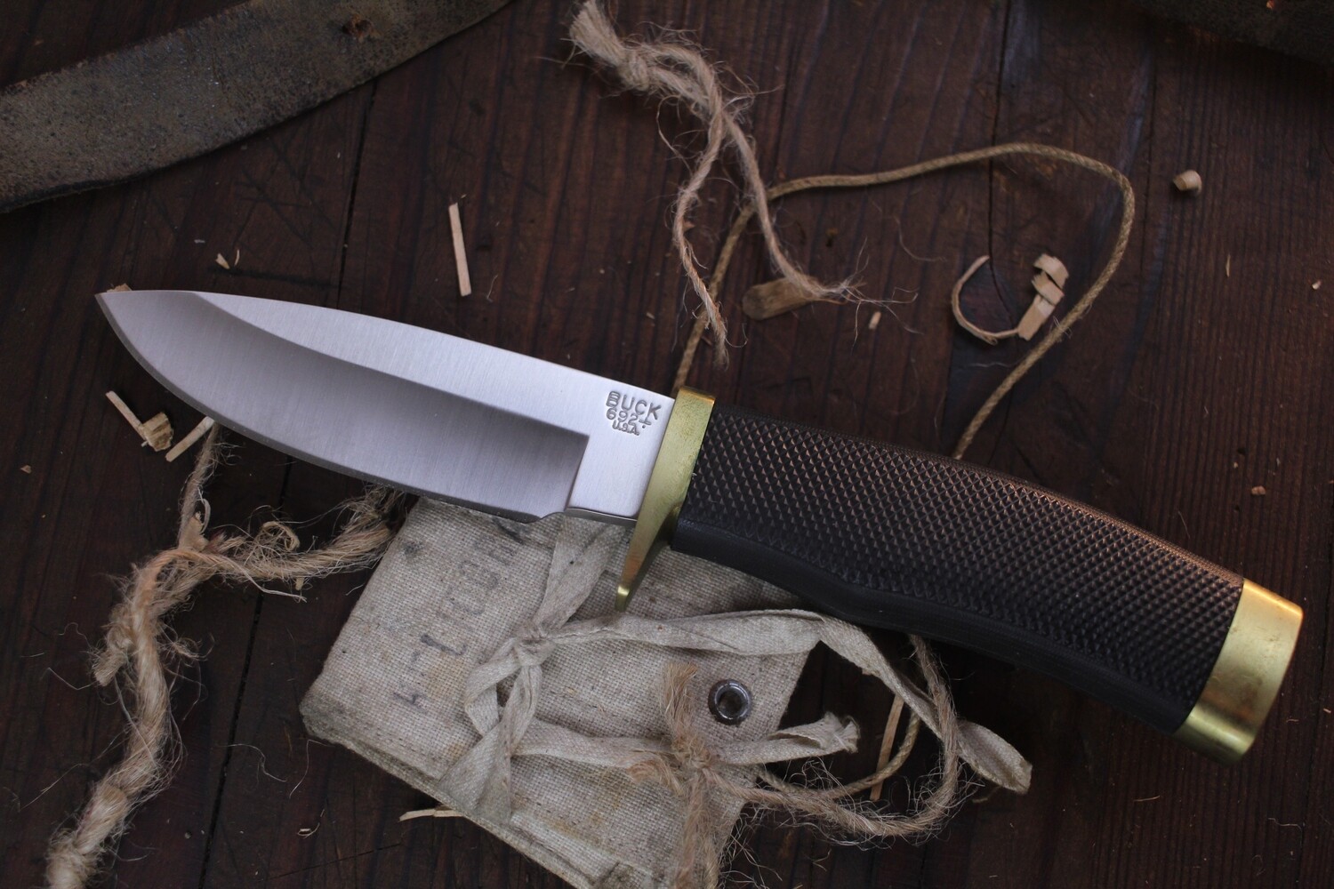 Buck Vanguard 4.25&quot; Fixed Blade / Black Rubber / Satin 420
