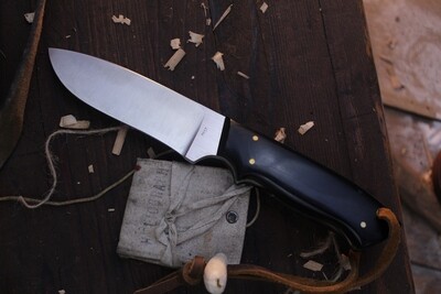 Post Knives 4.25" Large Drop Point Skinner / Dymondwood / Satin 154CM