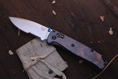 Benchmade Bugout 3.24" AXIS Lock Folder / Shipwrecked Copper Scales / Satin Serrated S30V