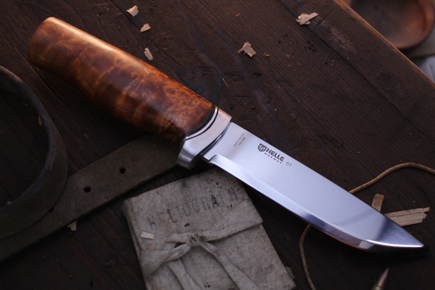 Helle GT 4.875&quot; Fixed Blade / Curly Birch &amp; Aluminum With Leather Bolster / Mirrored Sandvik 14C28N