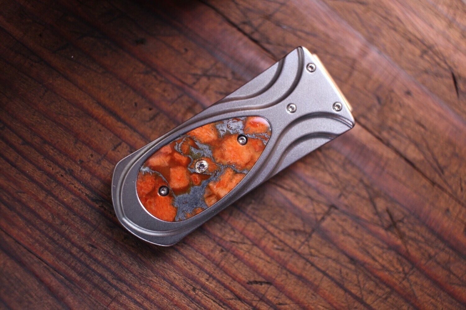 William Henry Studio M3 Flare Money Clip / Titanium &amp; Zinc Matrix Apple Coral / White Topaz