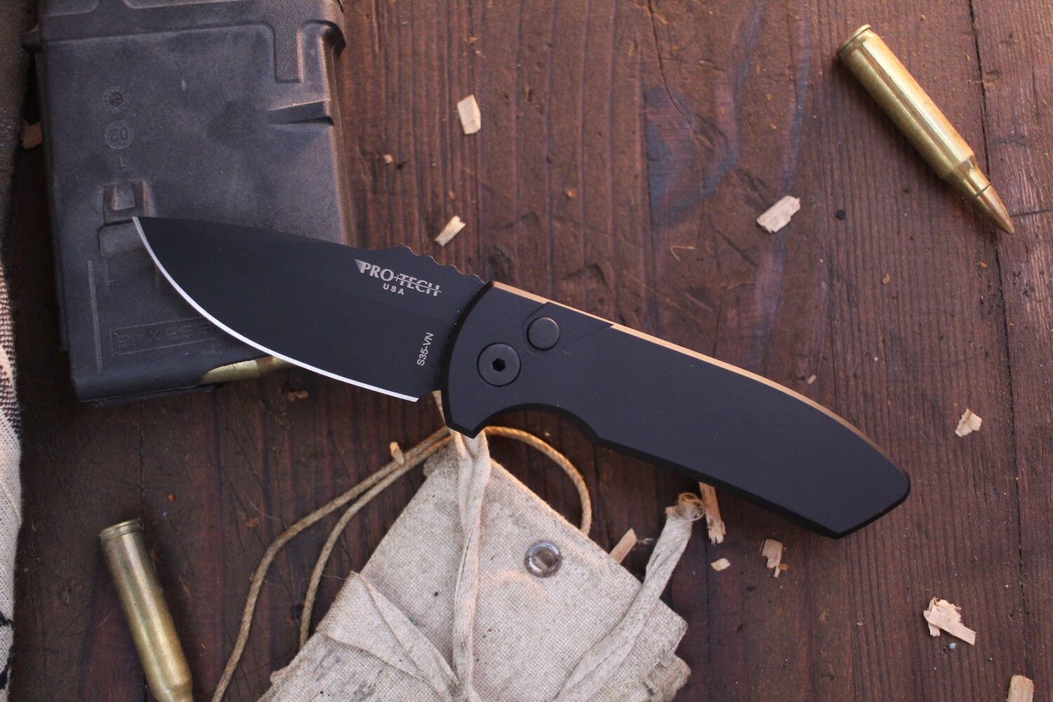 Pro-Tech Les George SBR 2.6” Auto Buttonlock Folder / Black Aluminum / Black DLC S35VN