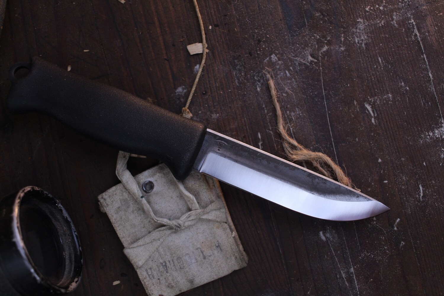 Terävä Jääkäripuukko 110 4.3" Fixed Blade Puukko / Black Molded Rubber / Forged Finished 80CRV2