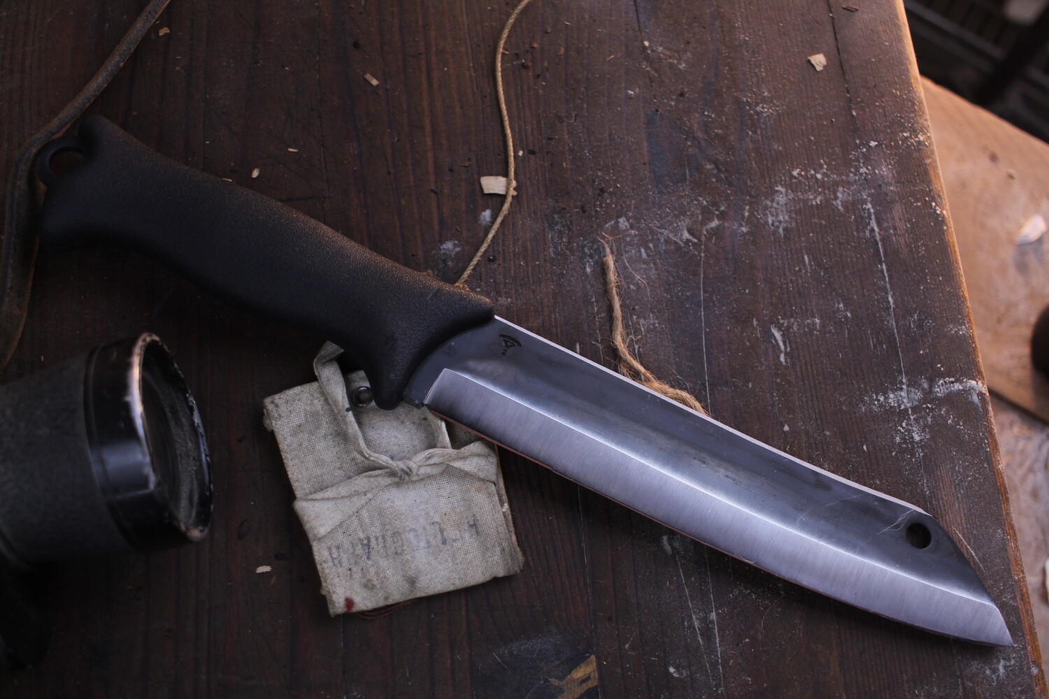 Terävä Skrama 200 8&quot; Fixed Blade Puukko / Black Molded Rubber / Forged Finished 80CRV2
