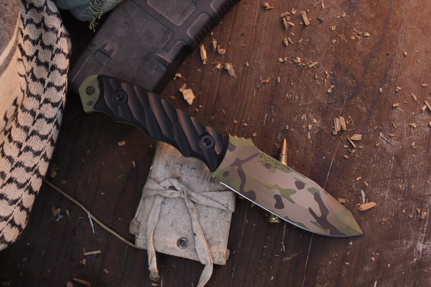 Half Face Blade Disaster Jr. 3.75” Fixed Blade / Black Textured G-10 / Multi Cam Cerakote CPM-3V