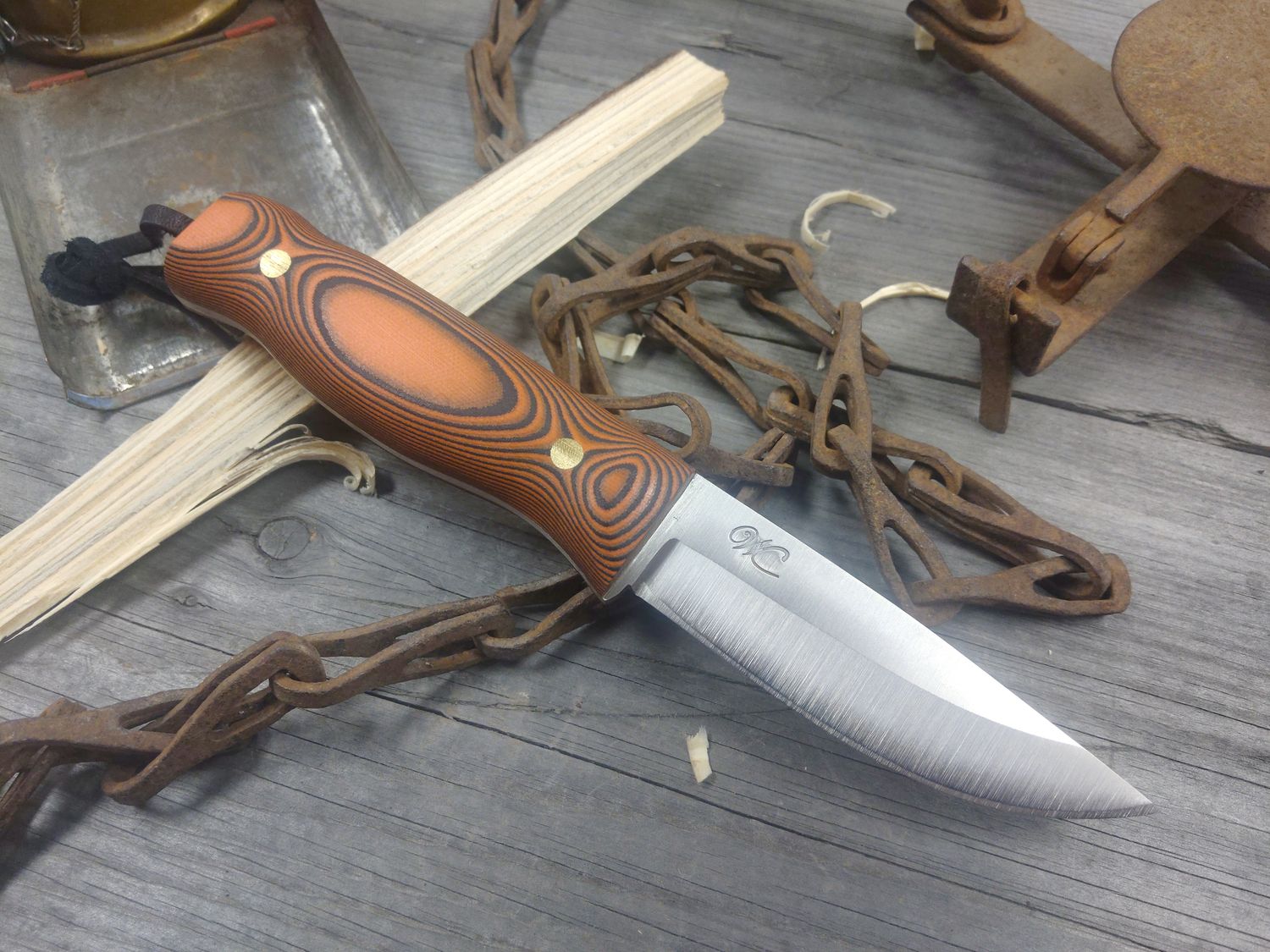 William Collins Woodsman Classic 4&quot; Fixed Blade / Orange Suretouch / Saber Ground Satin AEB-L