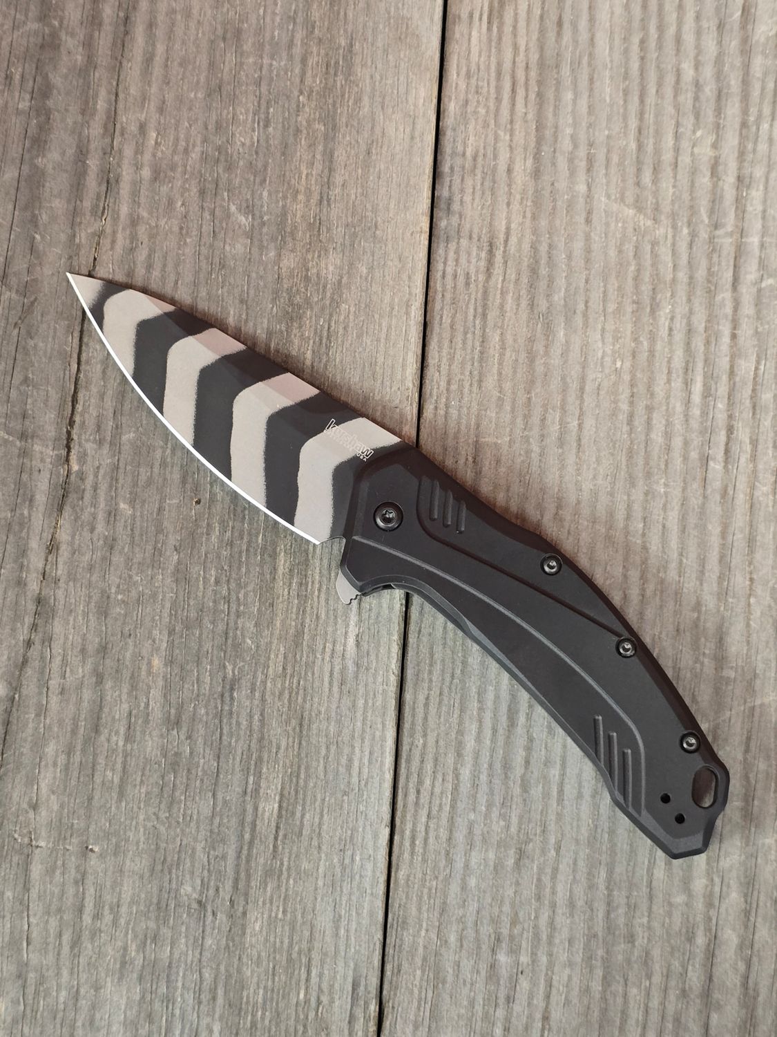 Kershaw Link 3.25&quot; Assisted Open / black Aluminum / tiger striped 20CV