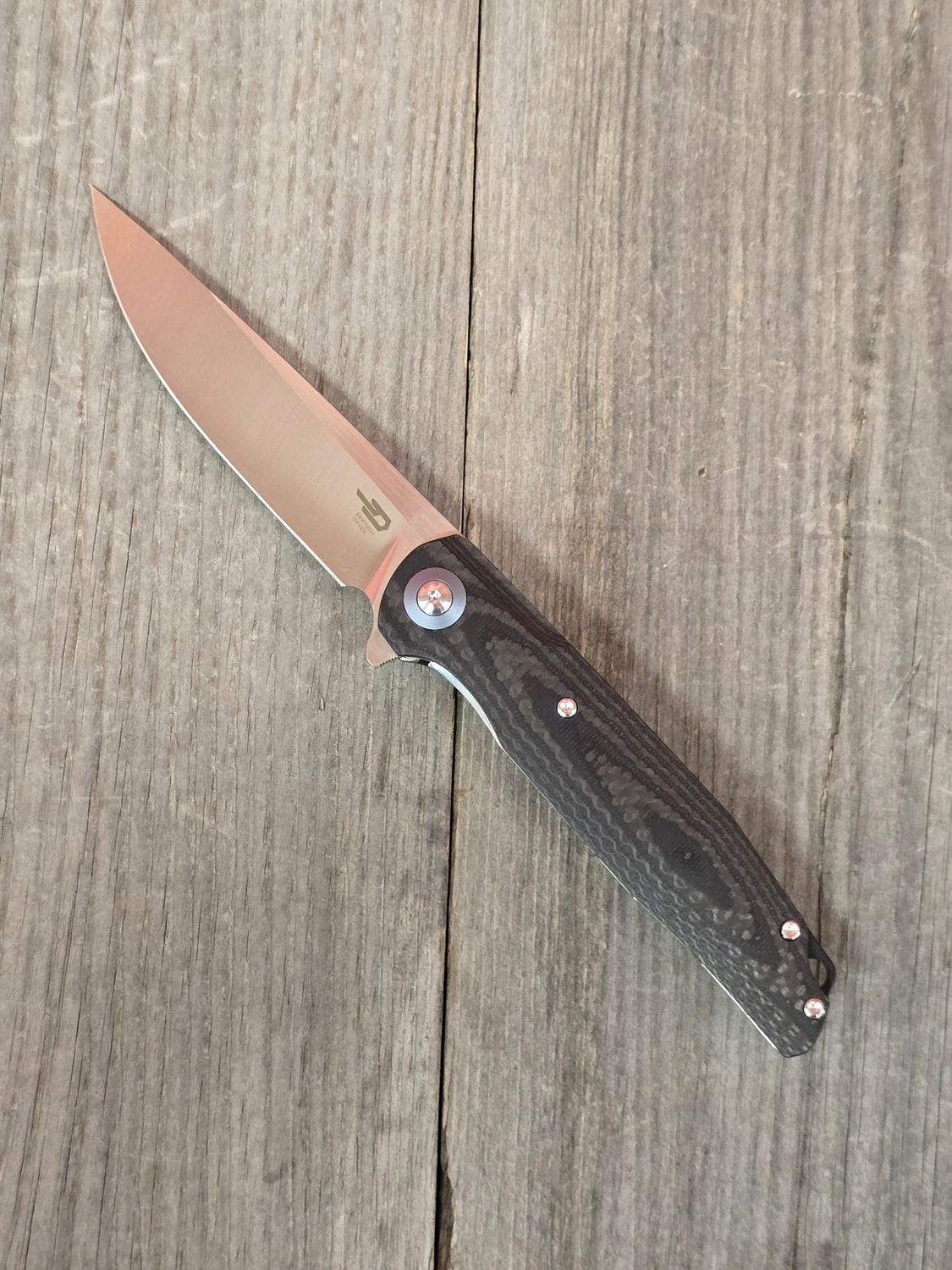 Bestech Ascot 4&quot; Linerlock Blade / Carbon Fiber &amp; Black G10 / Satin D2