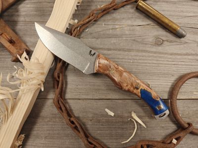 Semper Sharp Mini-Grizz Alaskan 3.625&quot; Knife / Maple Burl w/ Blue Resin, Natural Micarta Liners / Satin Splashed Nitro-V