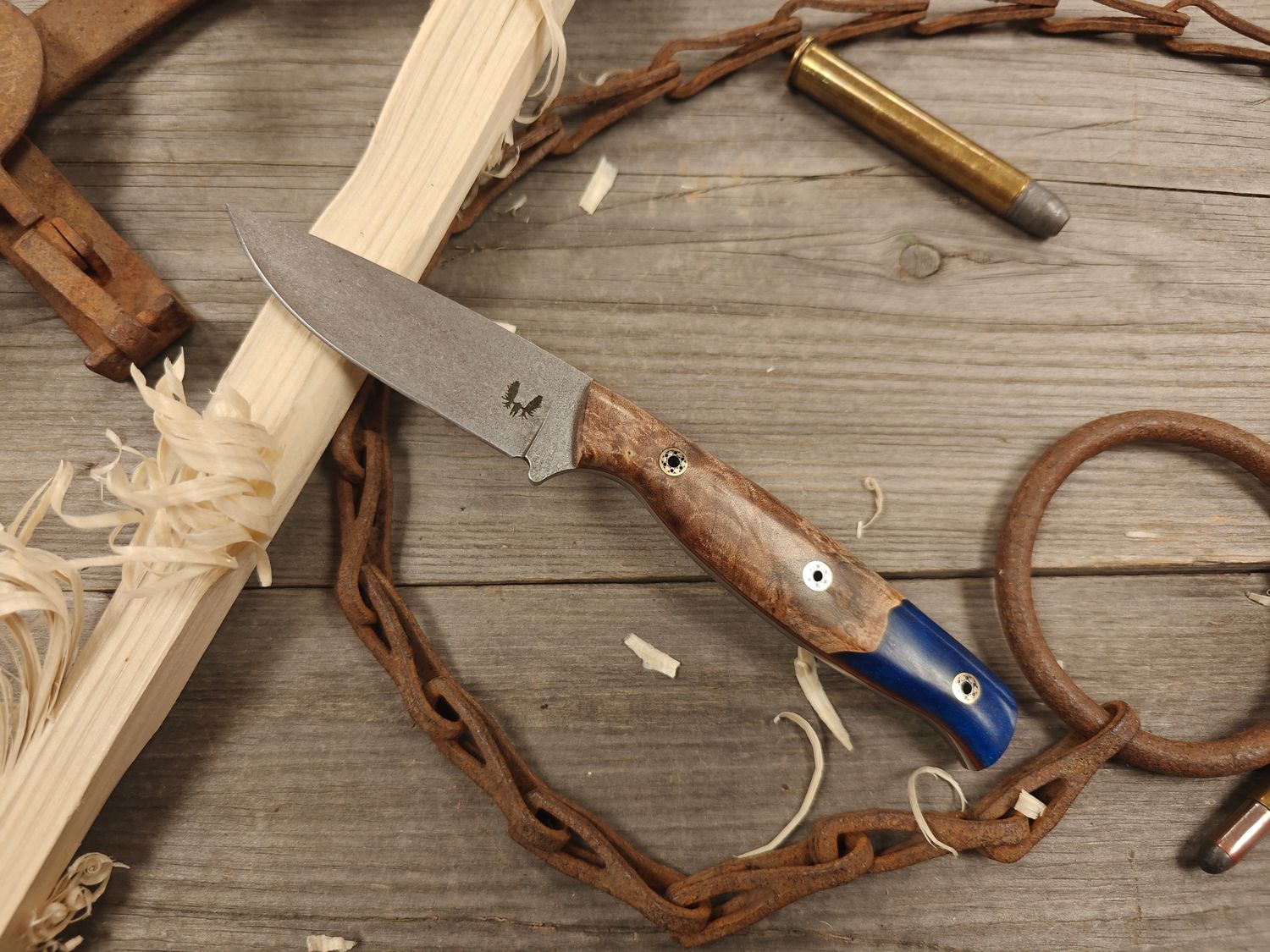 Semper Sharp Outdoorsman 3.5&quot; Fixed Blade / Maple Burl w/ Blue Resin, Natural Micarta Liners / Satin Splashed Nitro-V